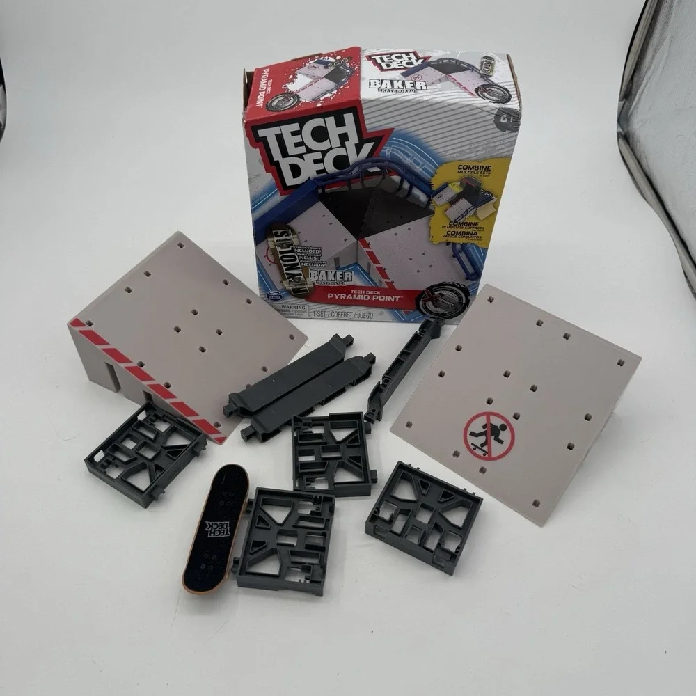 Tech Deck Lot 2‎ Power Flippin Disorder Pyramid Point Baker Skate Park Set